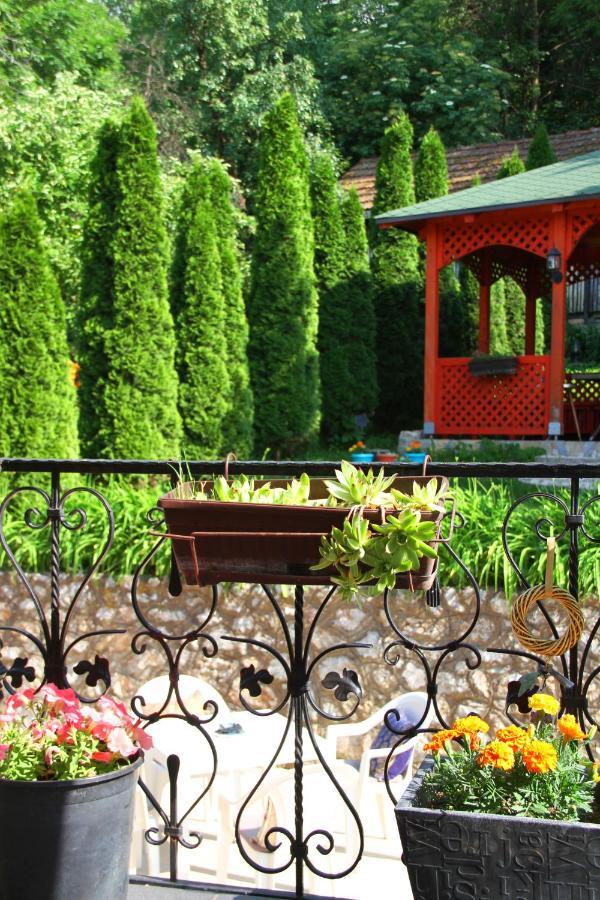 Downtown Green Oasis Apartments ซาราเยโว ภายนอก รูปภาพ